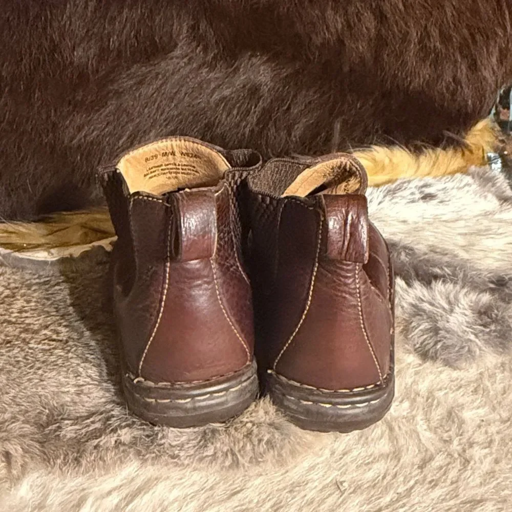 Brown Leather Ankle Boots 8 (900A)